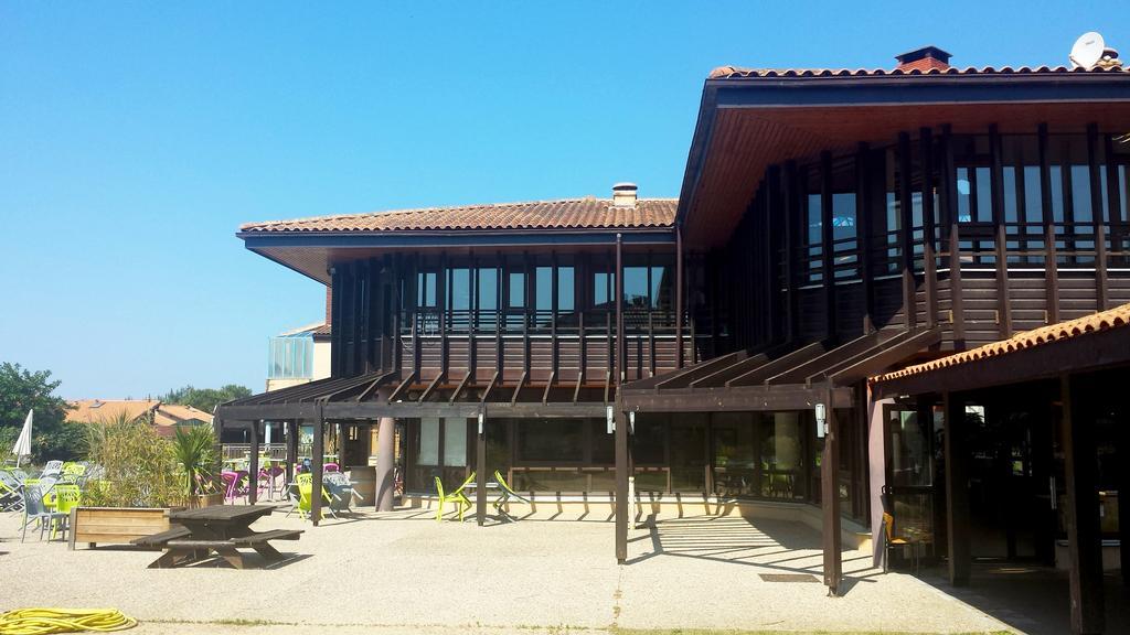 Le Village Vacances De Mimizan Plage Bagian luar foto